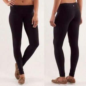 lululemon Wunder Under black leggings